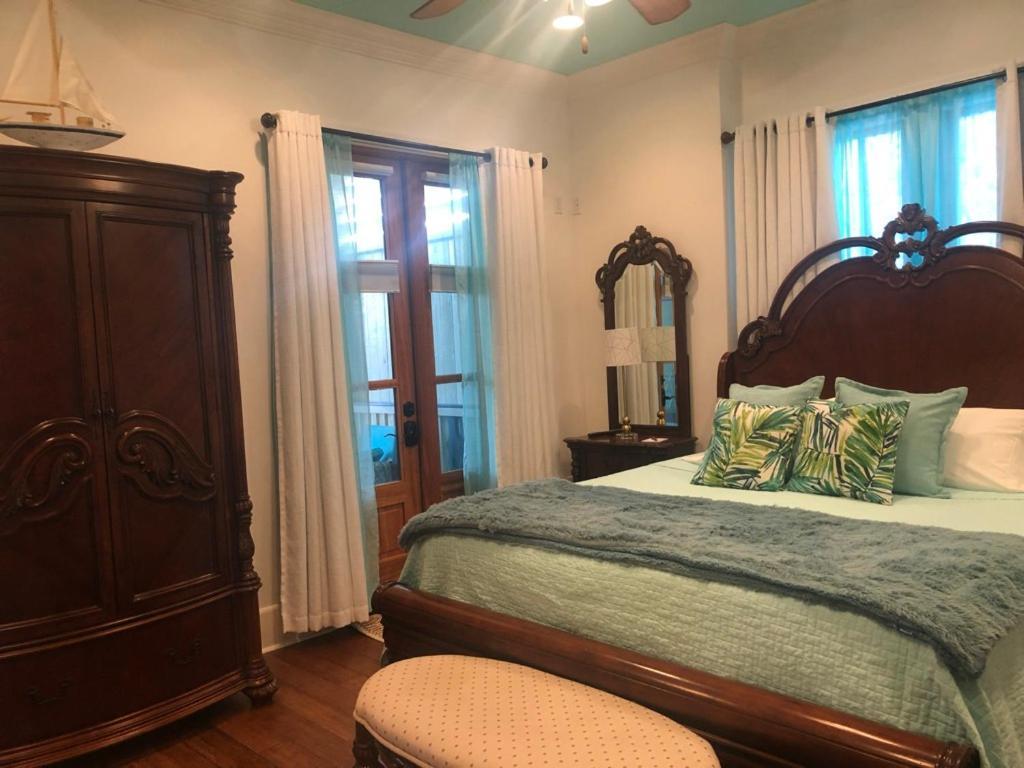 De La Bleau B&B Мандевил Екстериор снимка